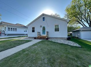 510 7th Ave, Sheldon, IA 51201