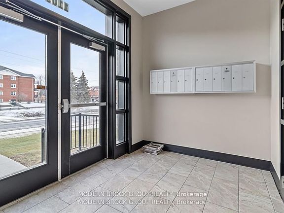 3rd image of 1109 Millwood Ave #103