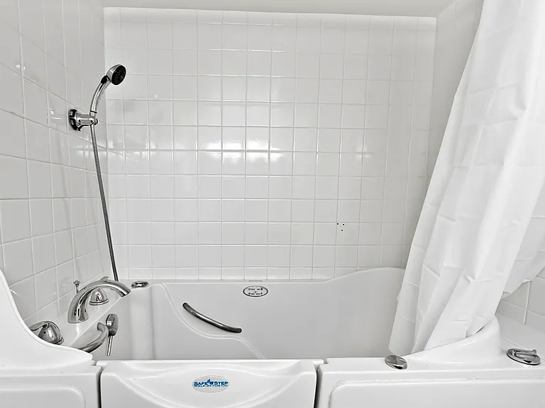 6340 Americana Dr #210 — Photo 24