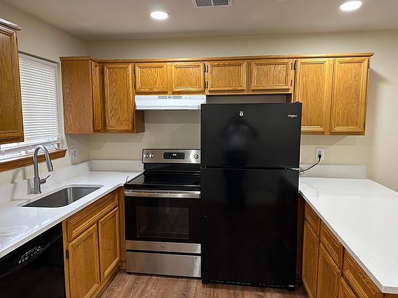 4th image of 30344 Wedgewood Cir #2