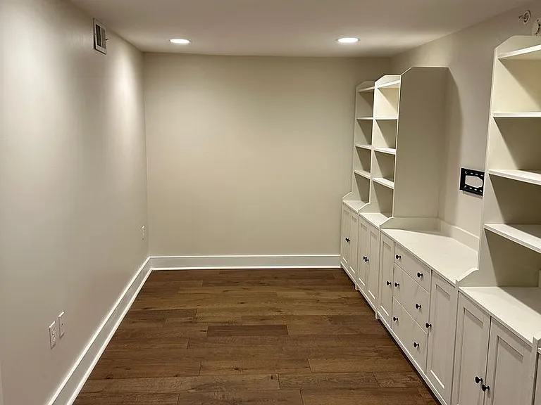 435 S Front St #109 — Photo 25