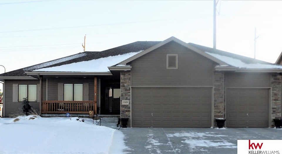 1st image of 15439 Robin Dr