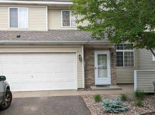 8870 Spring Ln, Woodbury, MN 55125