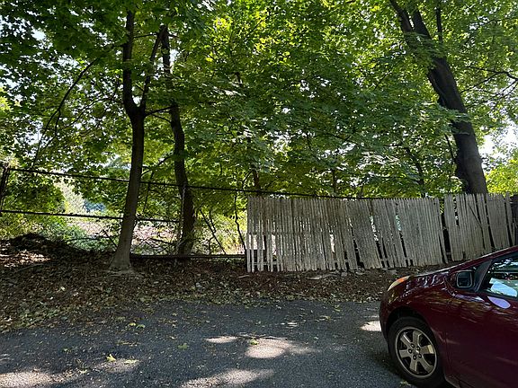 5th image of 10 Colony St