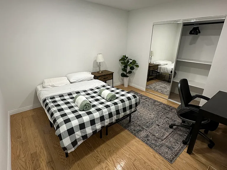 3030 Plaza St #1 — Photo 1
