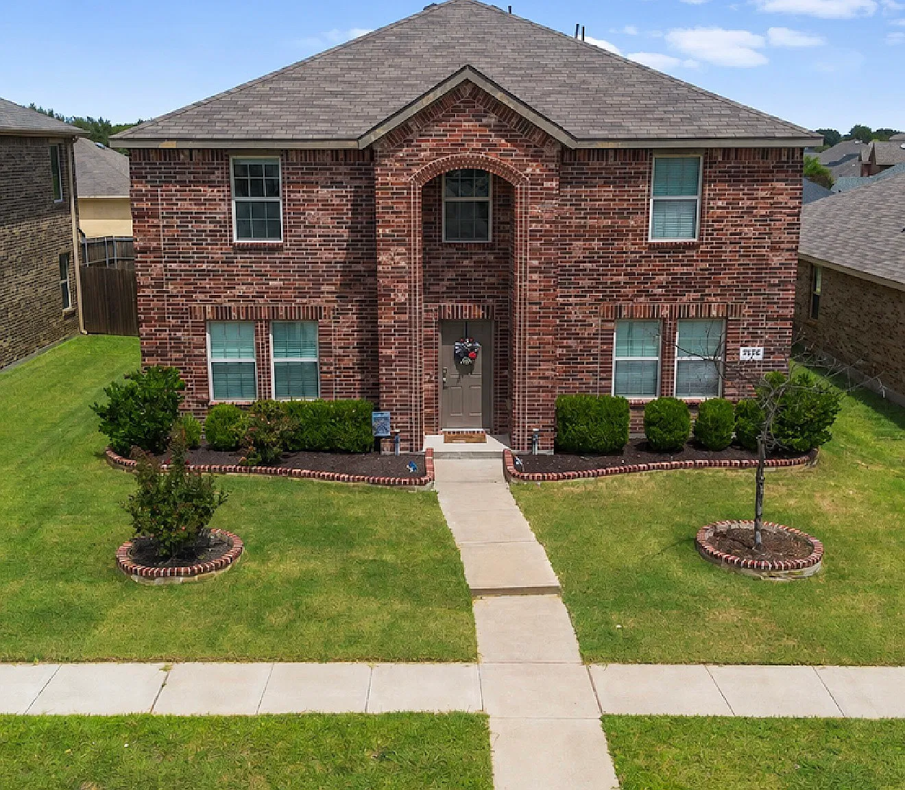 4 bed, 2633 sqft, $2,600 — Photo 1