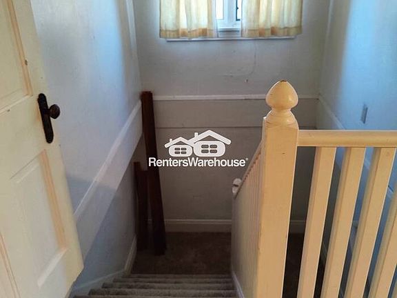 2nd image of 2822 Portland Ave S #2822