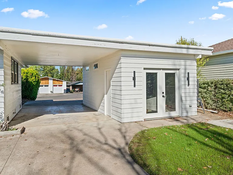 560 N Keene Way Dr — Photo 6