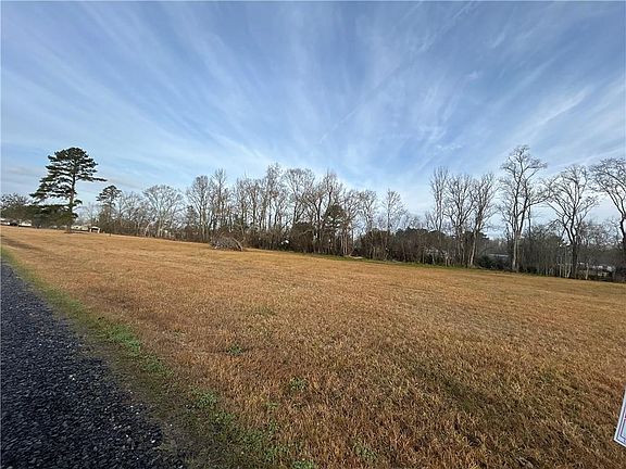 5th image of 44080 Mary Singletary Rd