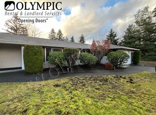 8202 John Dower Rd SW, Lakewood, WA 98499