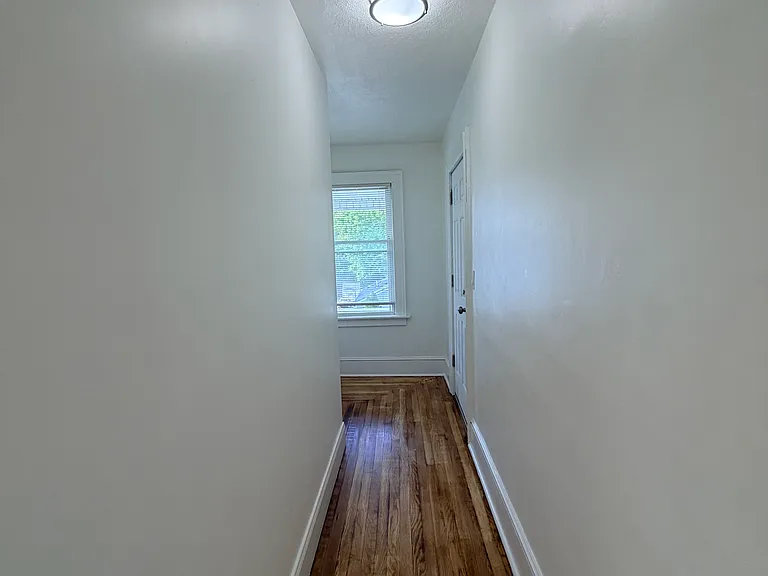 49 Henry St #3 — Photo 29