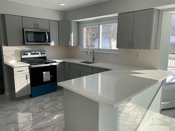4th image of 45 Parkridge Cir