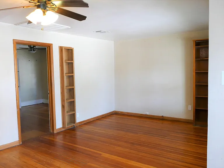 Dining area or extra living room space