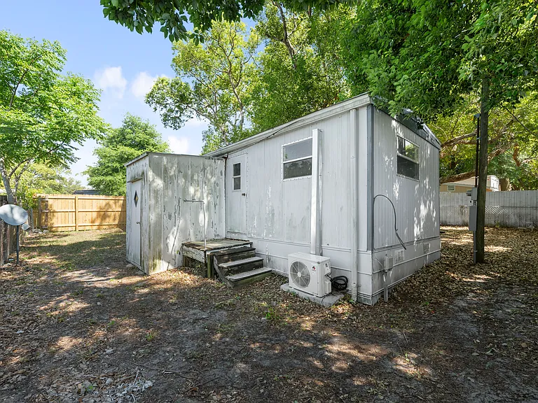 4239 Memphis Ave — Photo 13