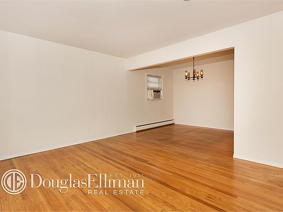 3rd image of 83 Deauville Blvd