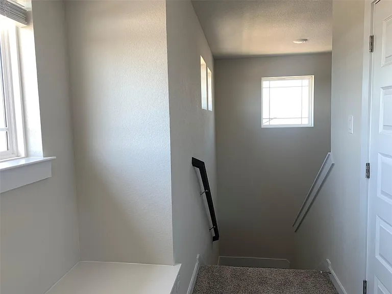 2913 Sage Ranch Dr — Photo 32