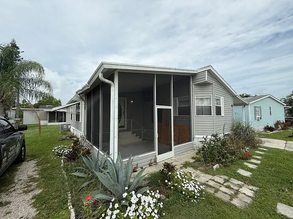 38 Eland Dr, North Fort Myers, FL 33917