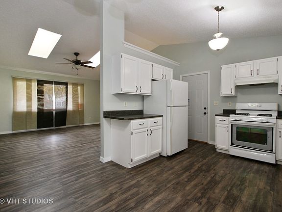 4th image of 957 Quail Dr