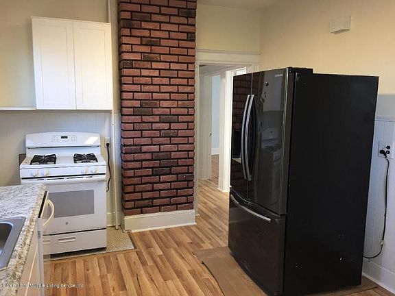3rd image of 169 Kingsley Ave