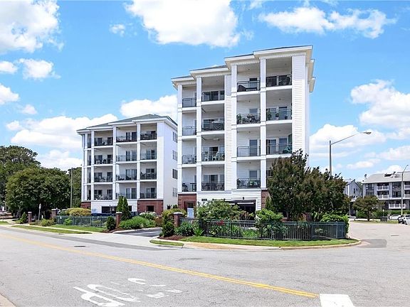 3rd image of 2140 Vista Cir APT 202