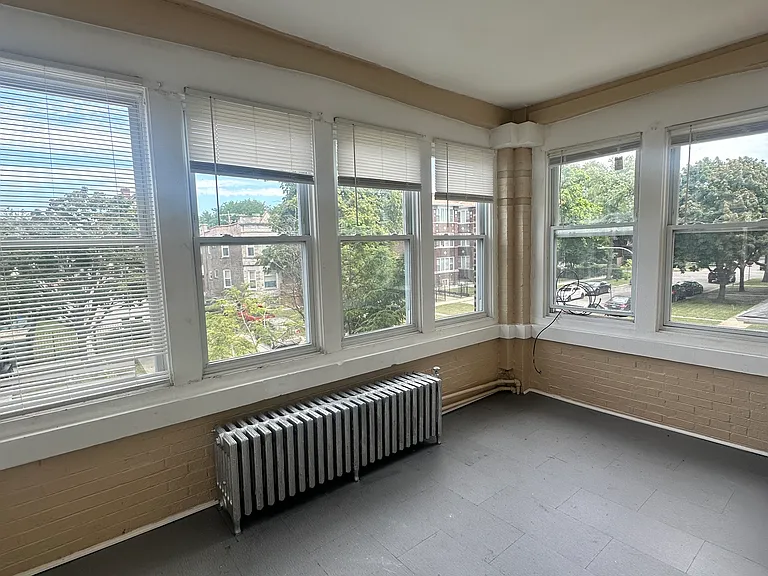 5821 W Erie St #2 — Photo 8
