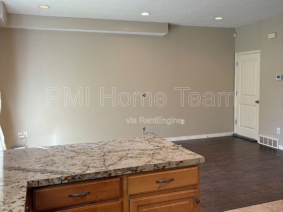 5th image of 260 E Ailee Ln #B