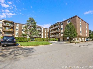 1321 S Finley Rd APT 308, Lombard, IL 60148
