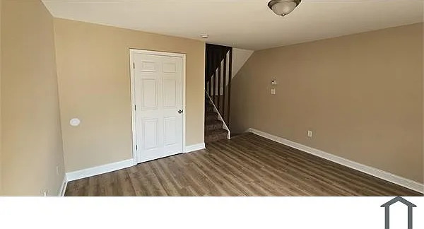 302 Hendrickson Ln — Photo 7