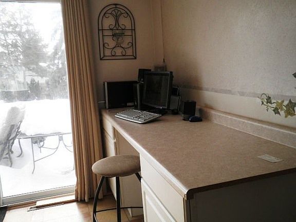 Work Station