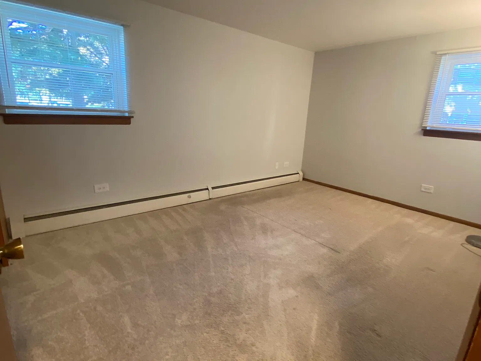 2 bed, 900 sqft, $2,100 — Photo 3