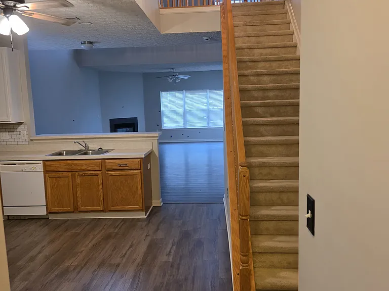 9268 Tournament Dr — Photo 32