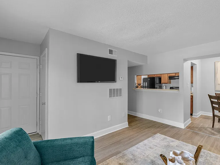 Devonwood Apartment Homes — Photo 25