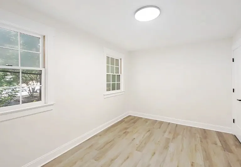 703 Wade Ave — Photo 4