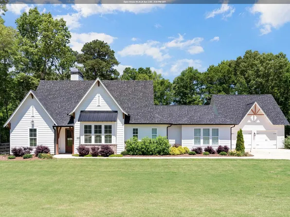 305 Stonewood Trl, Springville, AL 35146