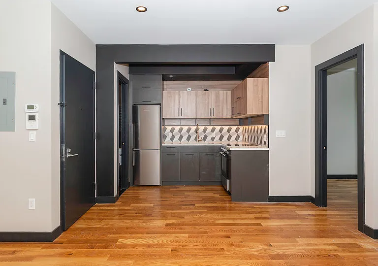 2823 Snyder Ave #4B — Photo 3