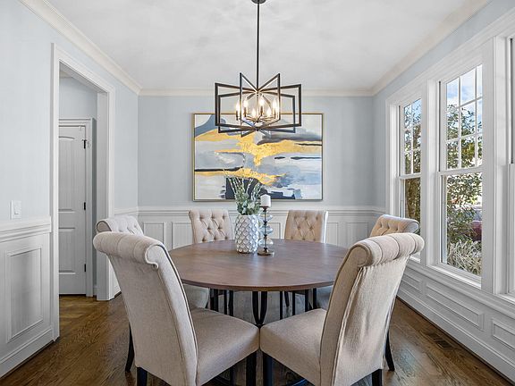 3rd image of 417 Redhill Rd