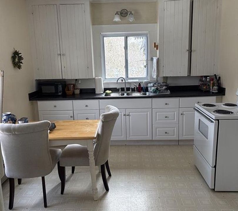 2nd image of 15 Pond St APT B
