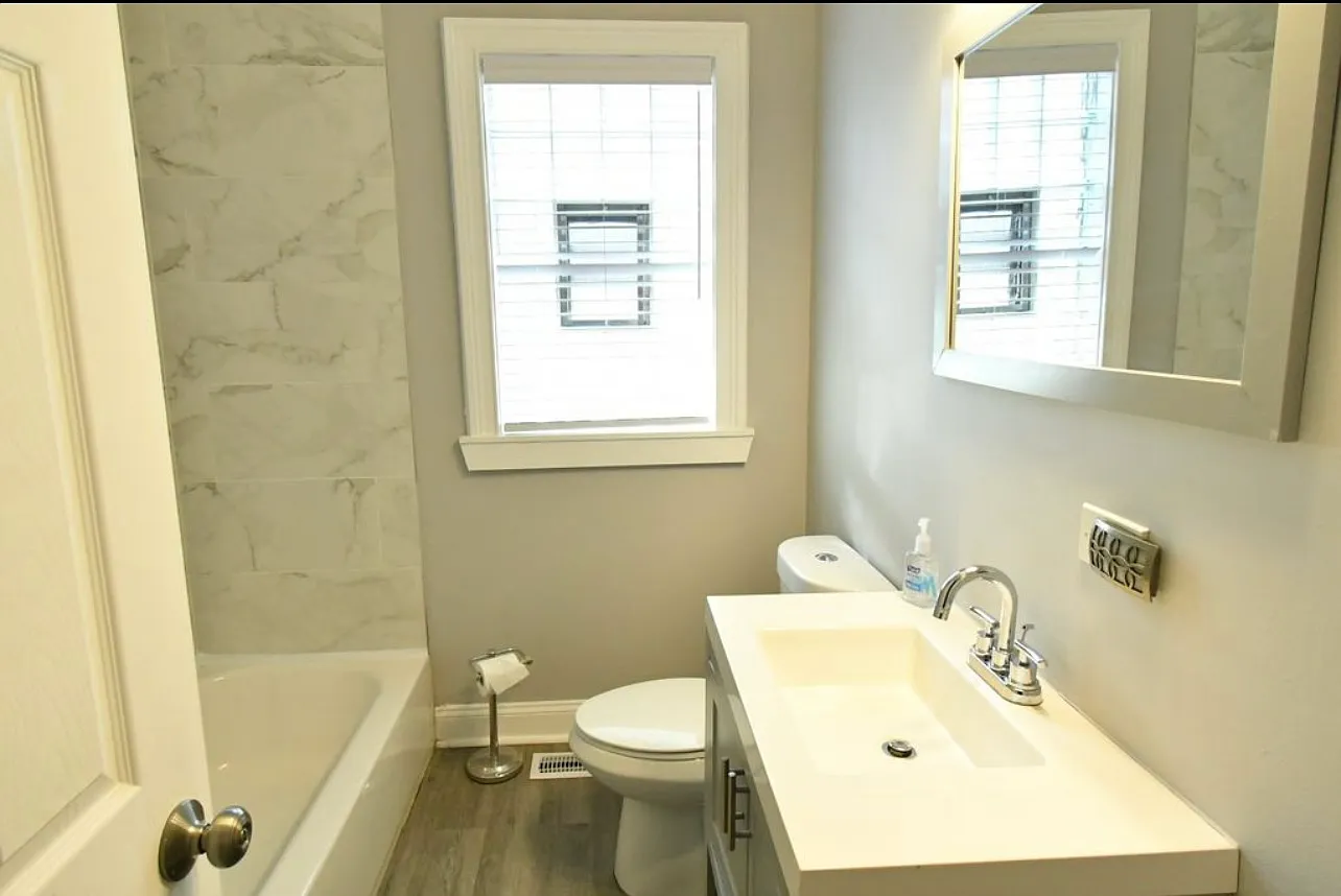 6 bed, 2800 sqft, $3,200 — Photo 4