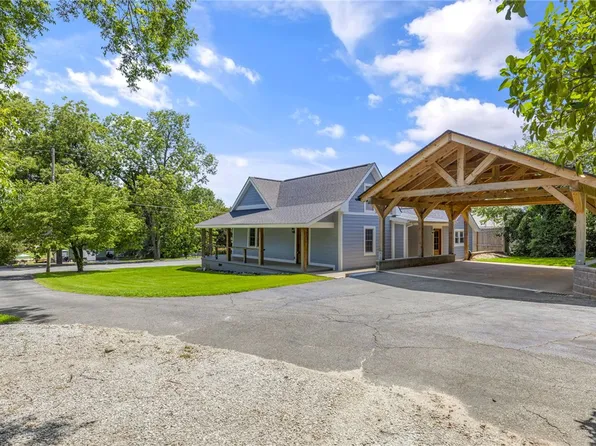 508 Johnson St, Pickens, SC 29671