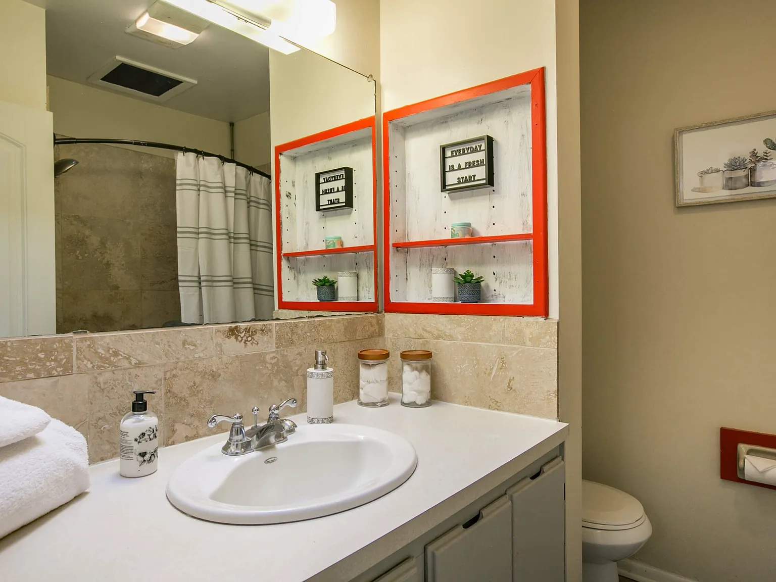 217 Cornell DR SE - 217 C... — Photo 3