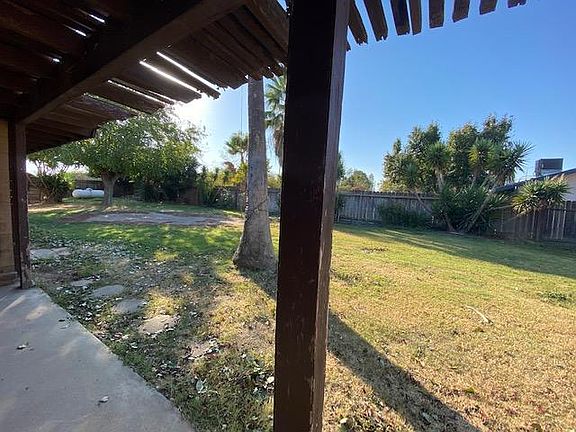 5th image of 25776 La Brea Ave