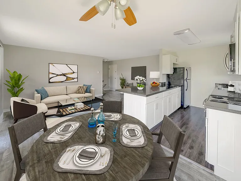 Mariners West Apartments — Photo 8