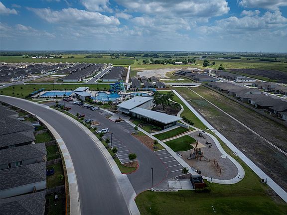3rd image of 5907 Texas Spur