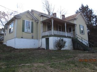 837 Colquhoun St, Danville, VA 24541