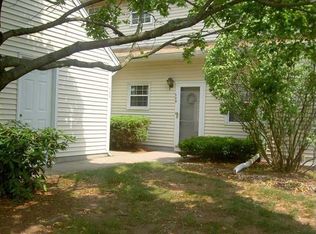 708 Misty Meadow Ln, South Windsor, CT 06074