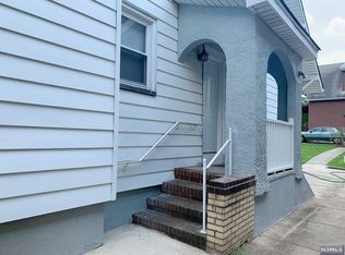 578 Hillside St #2, Ridgefield, NJ 07657