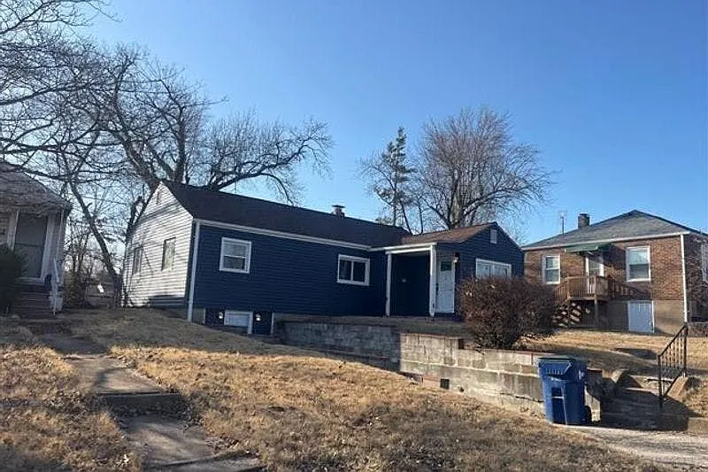 439 Warford Ave photo 1