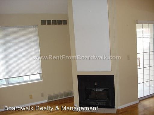 1st image of 5449 Coastal Ct