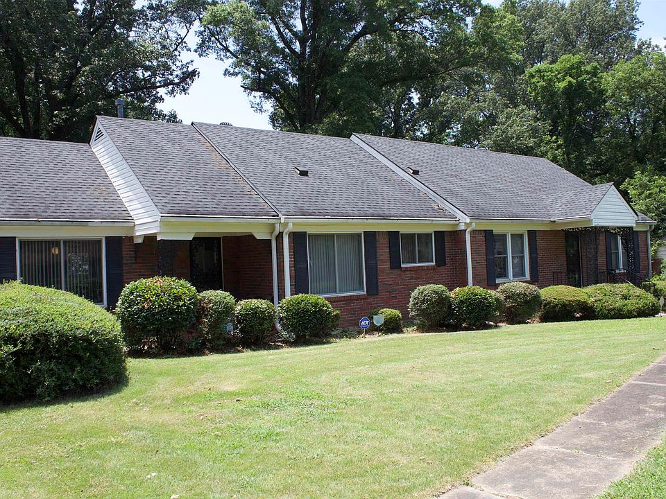 2nd image of 1019 Brownlee Rd