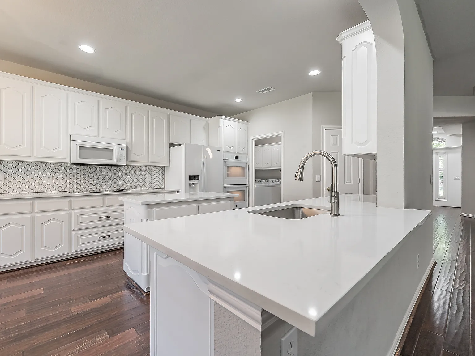 4 bed, 3510 sqft, $3,800 — Photo 3